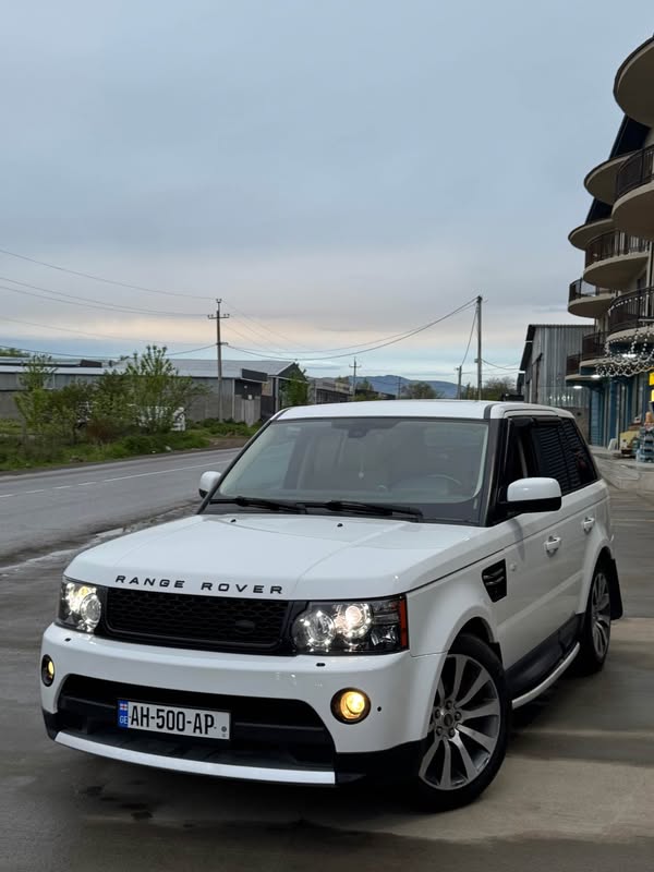 Land Rover 2011
