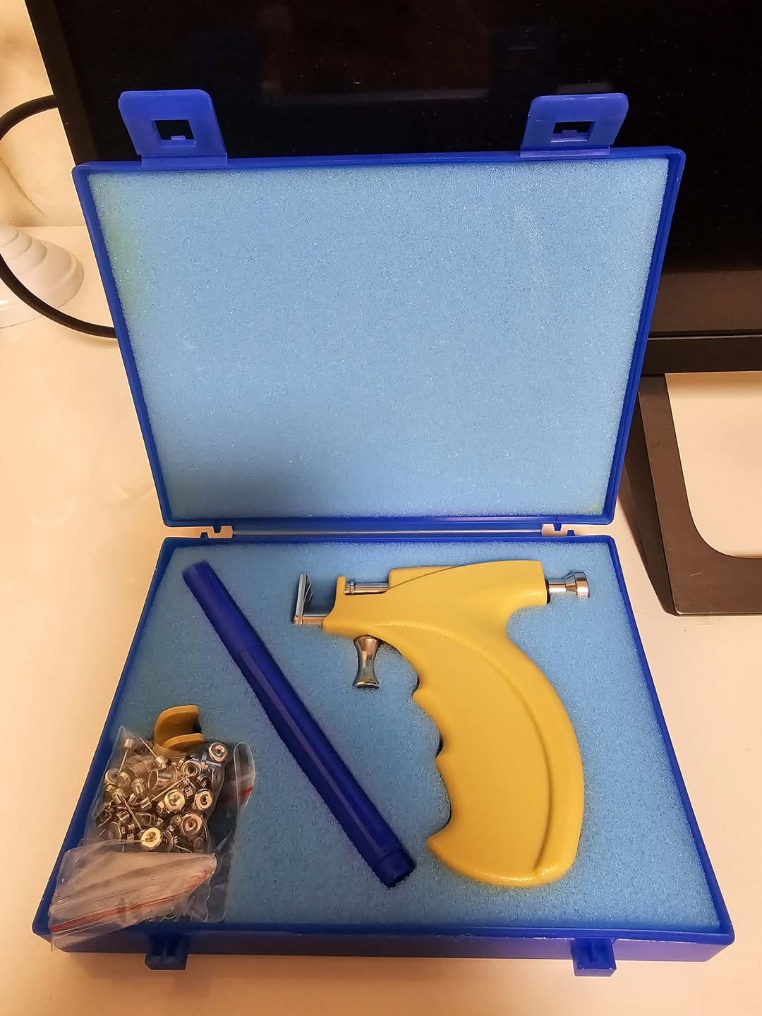 New ear piercing gun kit