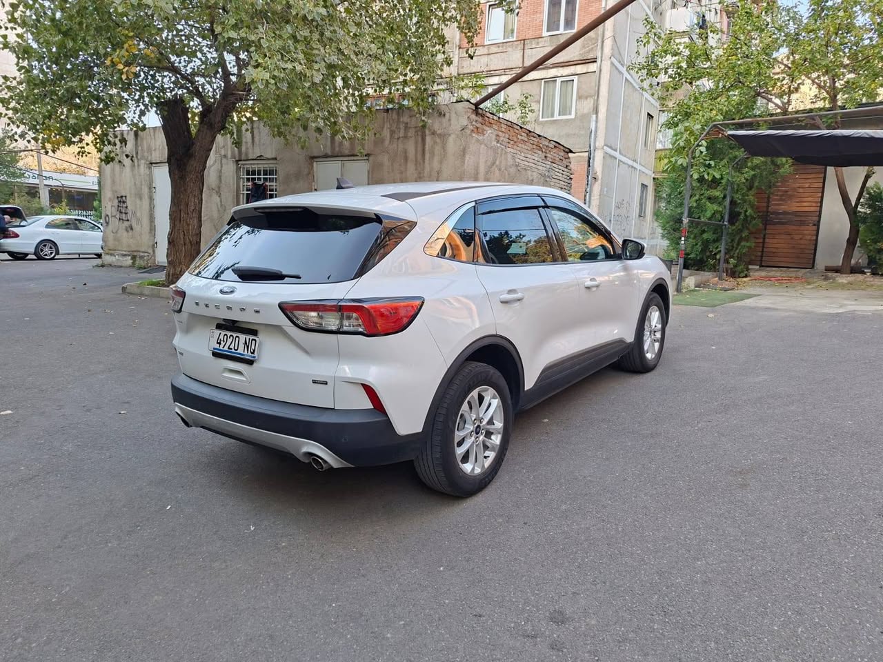 Ford Escape 2021 — 10,300$