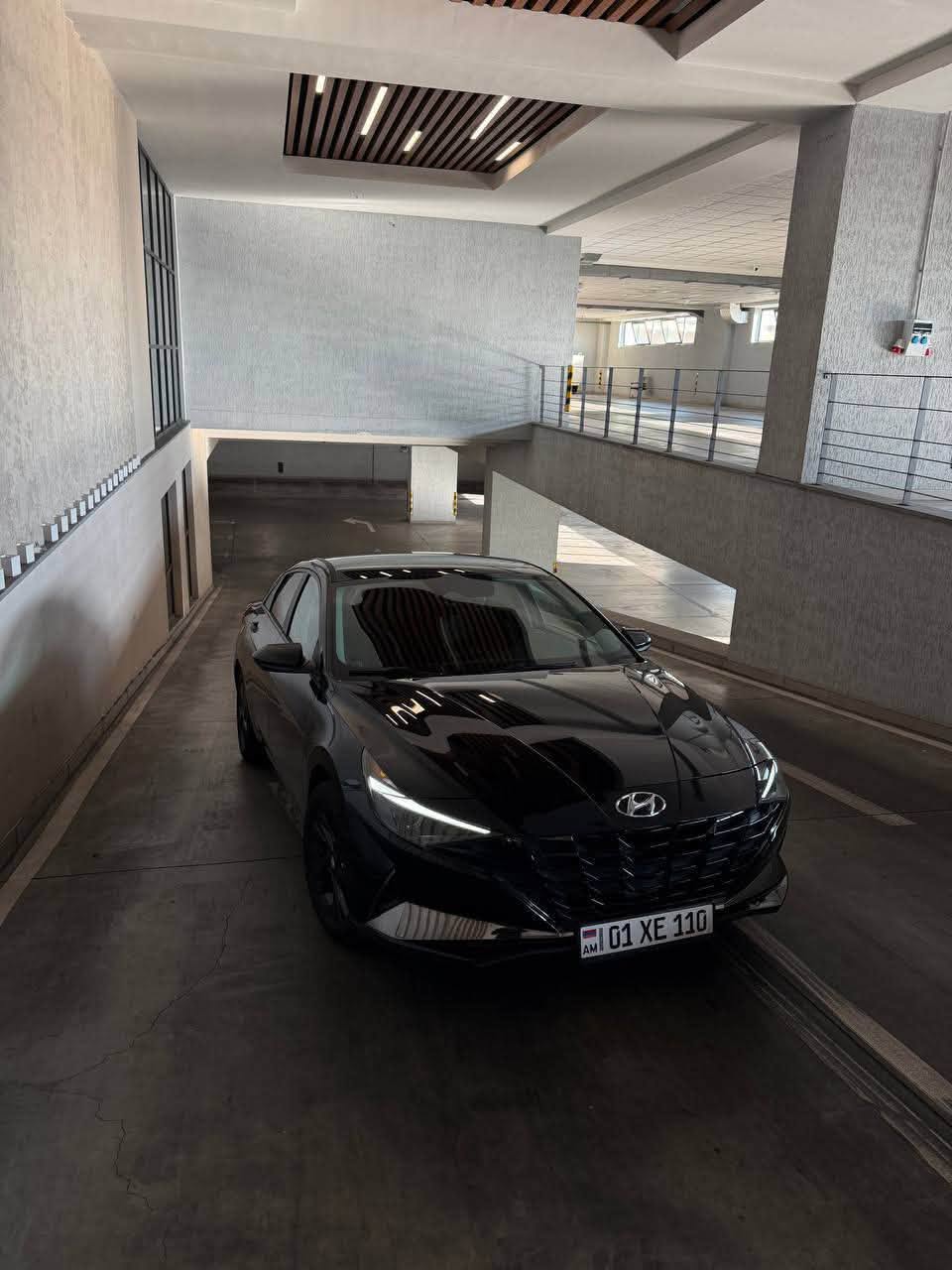 Hyundai Elantra 2021 — 14,800$