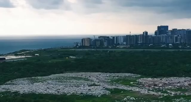 Городская мусорная свалка Батуми! Фактически у