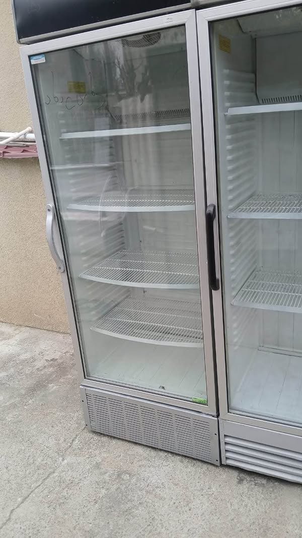 Avtomobil