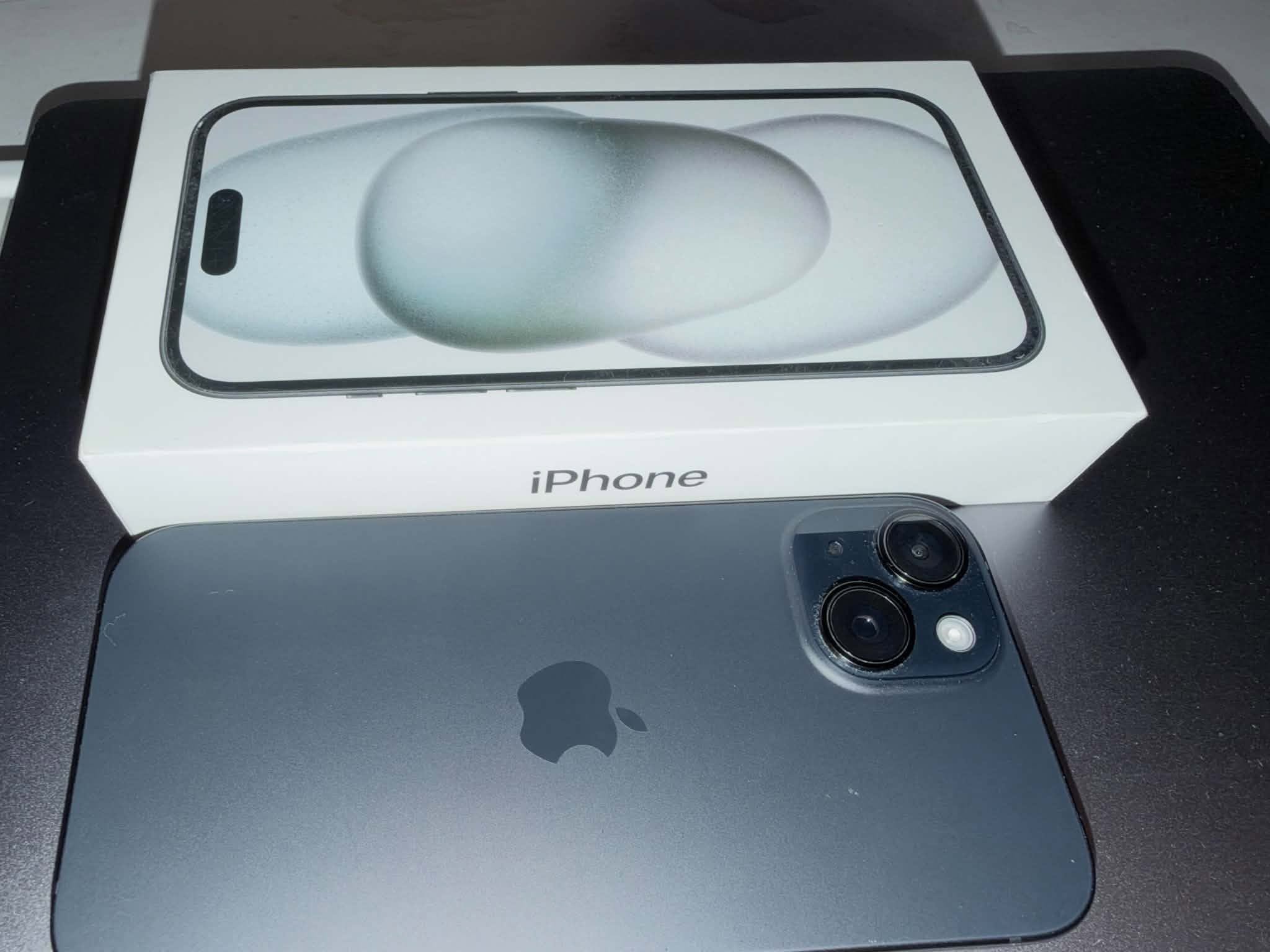 iPhone 15 128GB with box