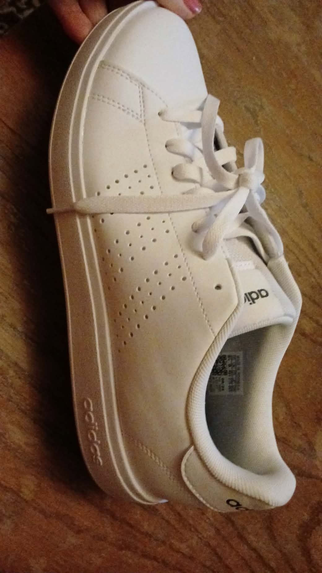 Adidas botası 42 numara orijinal satılık