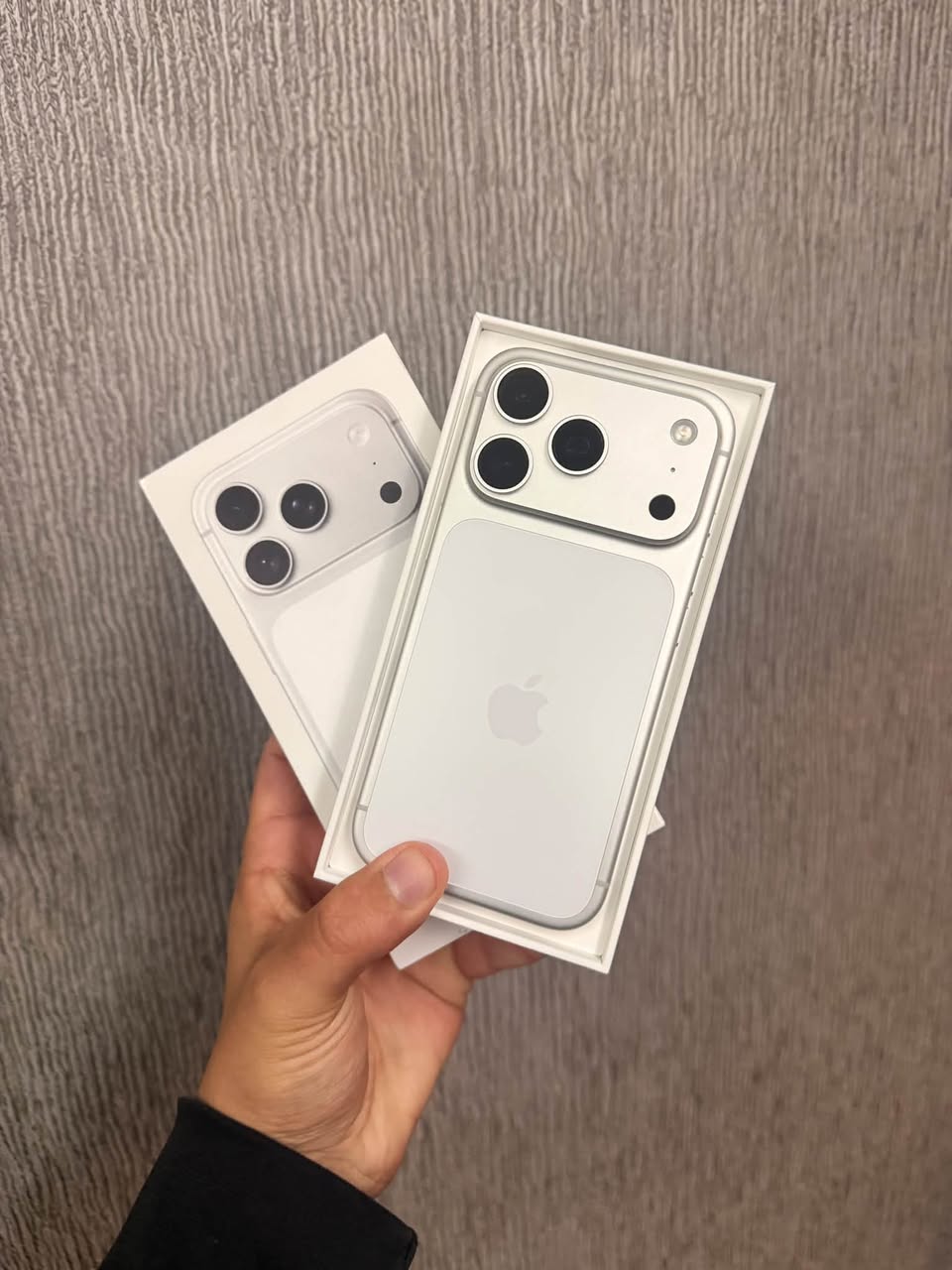 იყიდება Iphone 17 pro 256 gb — 2,650₾