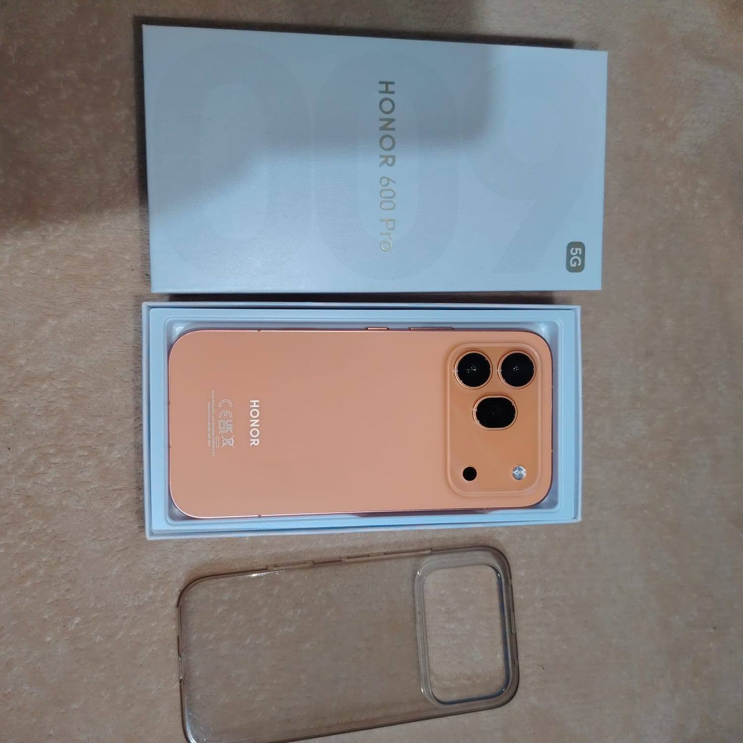 Honor 600 Pro 5G with case and box