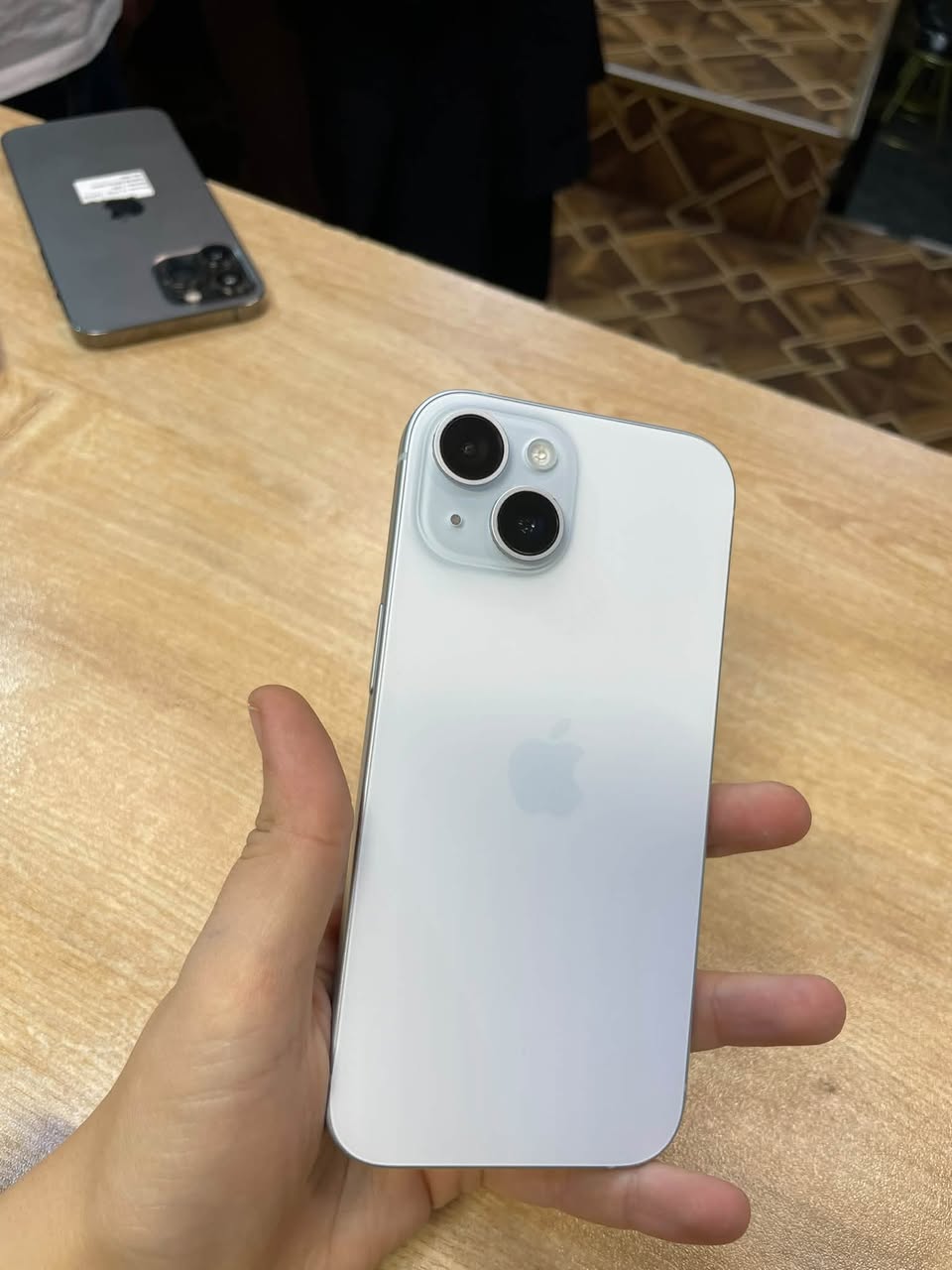 IPhone 15 81% 💥256GB 💥Gorcaranayin. idealakan — 160,000֏