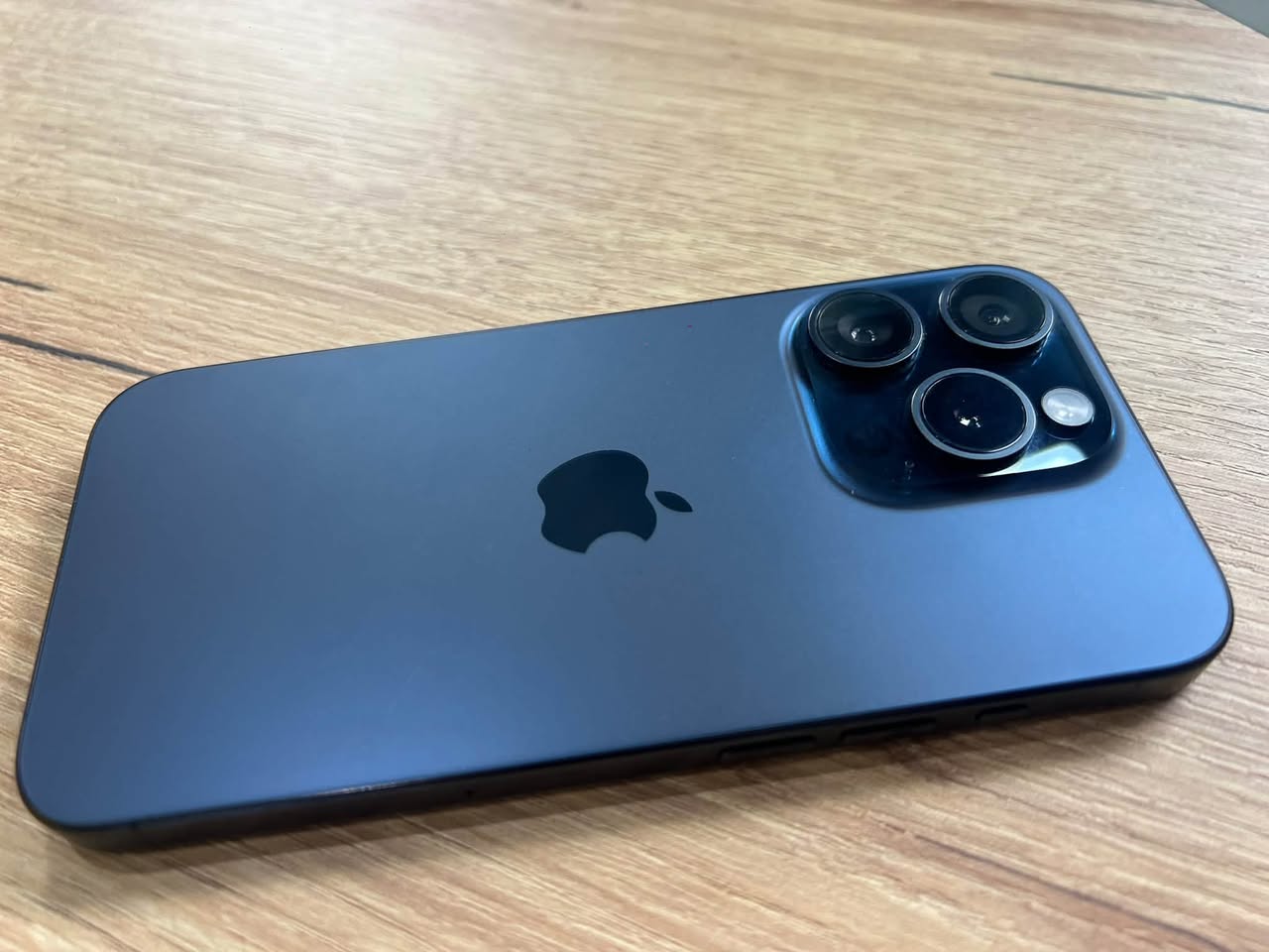 იყიდება 💕 iPhone 15 Pro /