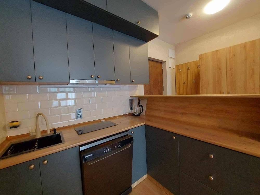 Kirayə 1 otaqlı mənzil, Batumi — $750