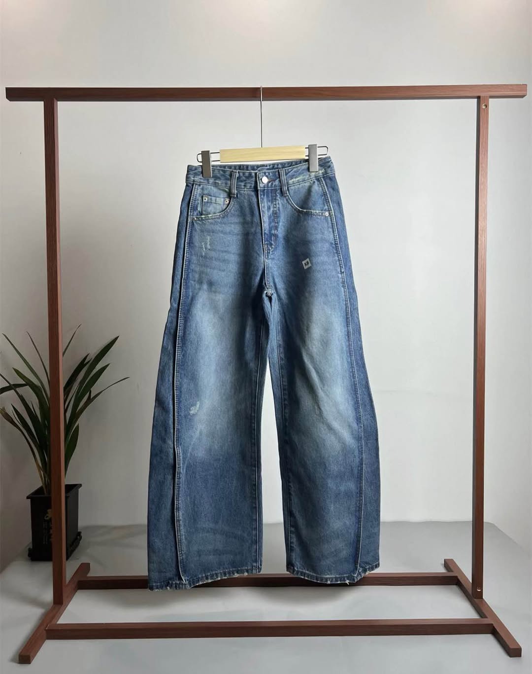 Wide-leg denim jeans, size M(38)