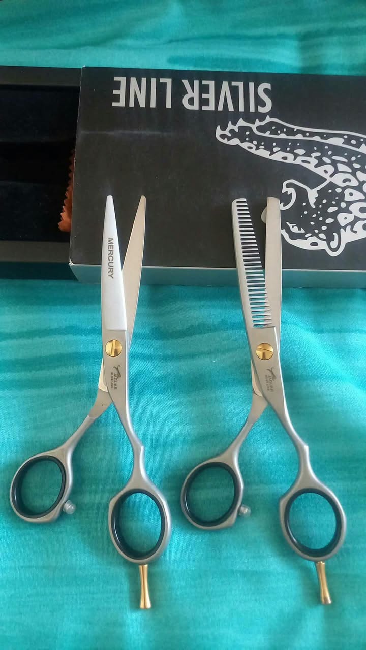 Jaguar Silver Line hair scissors