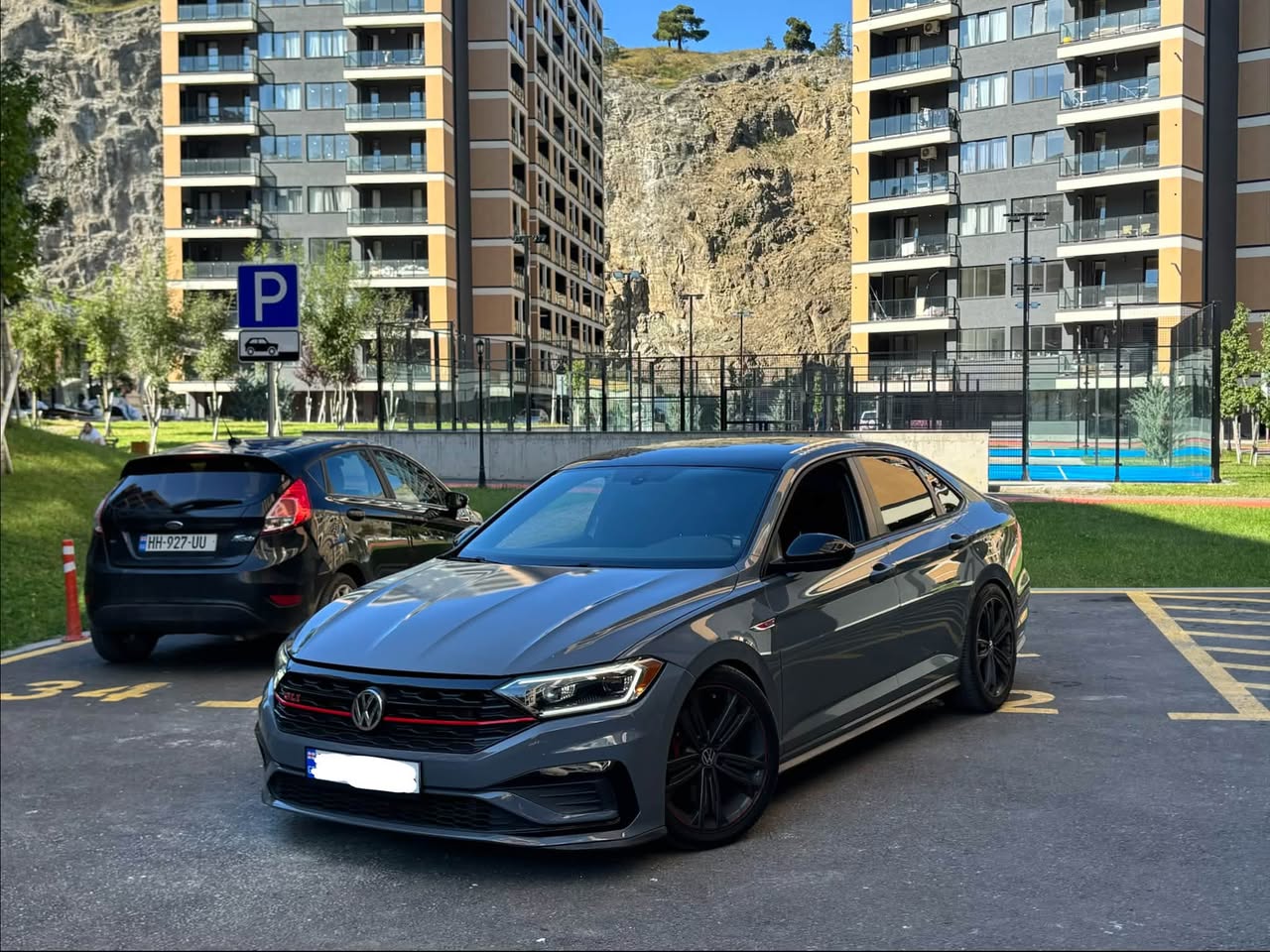 VolksWagen Jetta GLI 35TH ideal durumdadır — 9,700$
