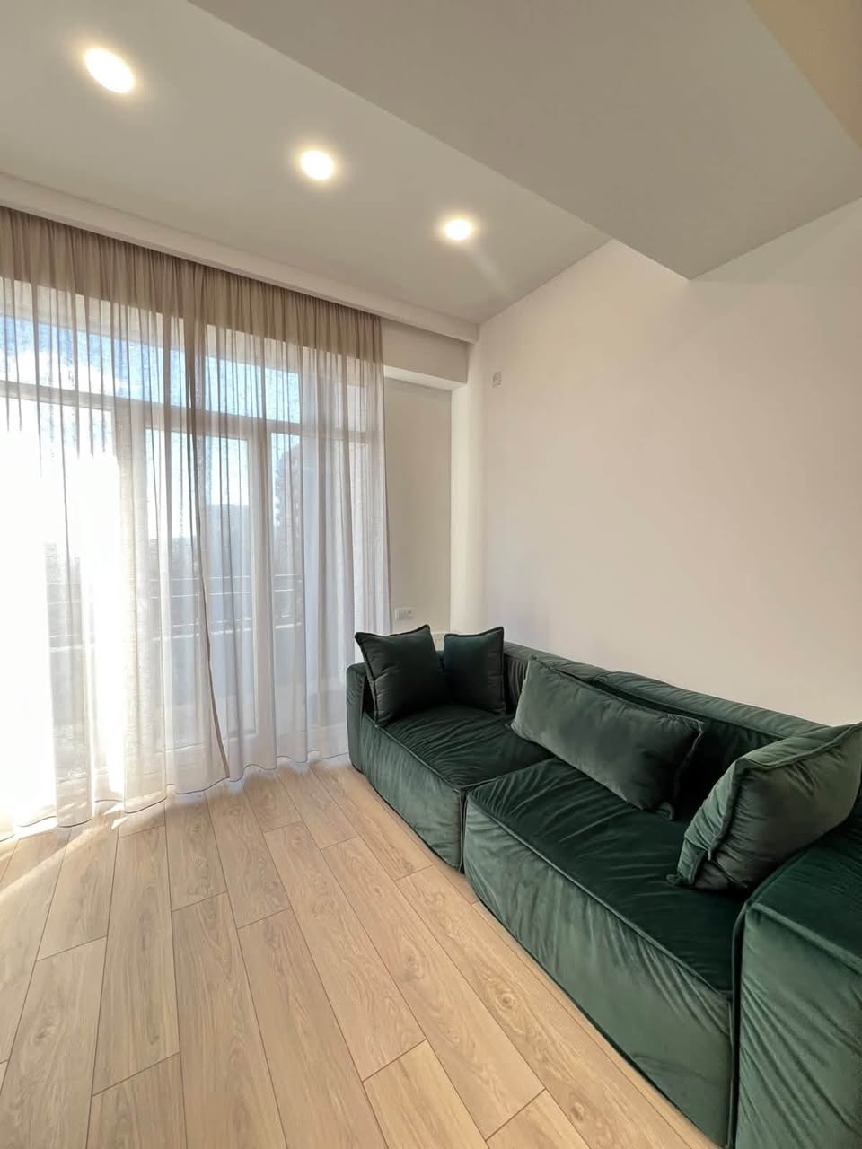 Сдаётся 2-комнатная квартира, Тбилиси — $700