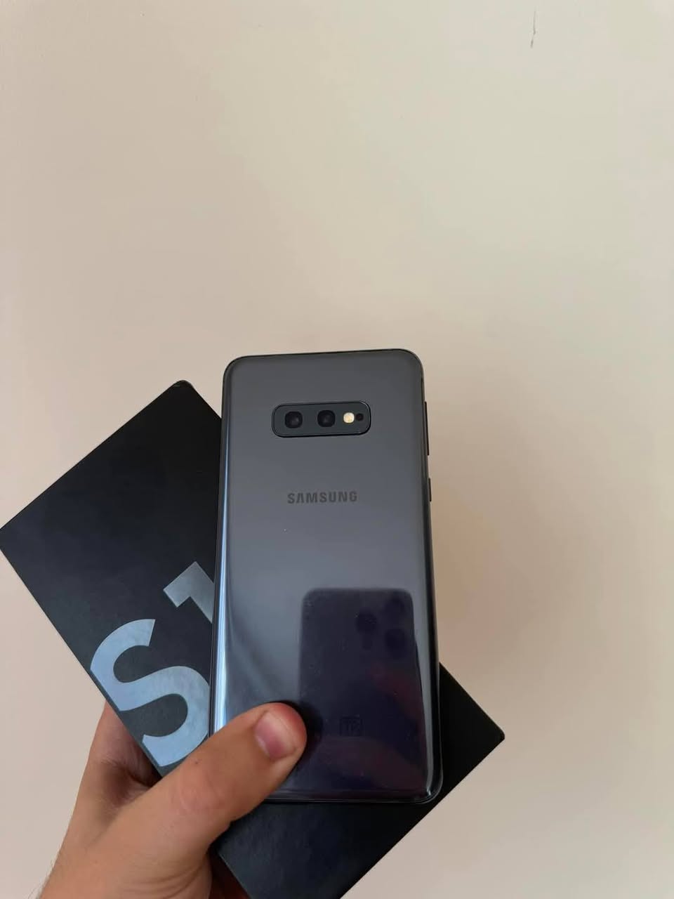 იყიდება samsumg galaxy S10e ძალიან პრაქტიკული