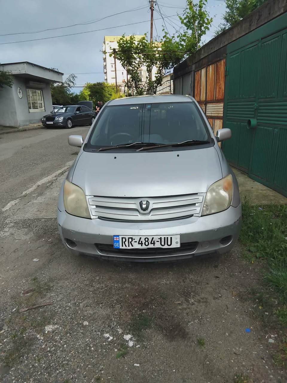 Toyota Isti 2002 — 2,500$