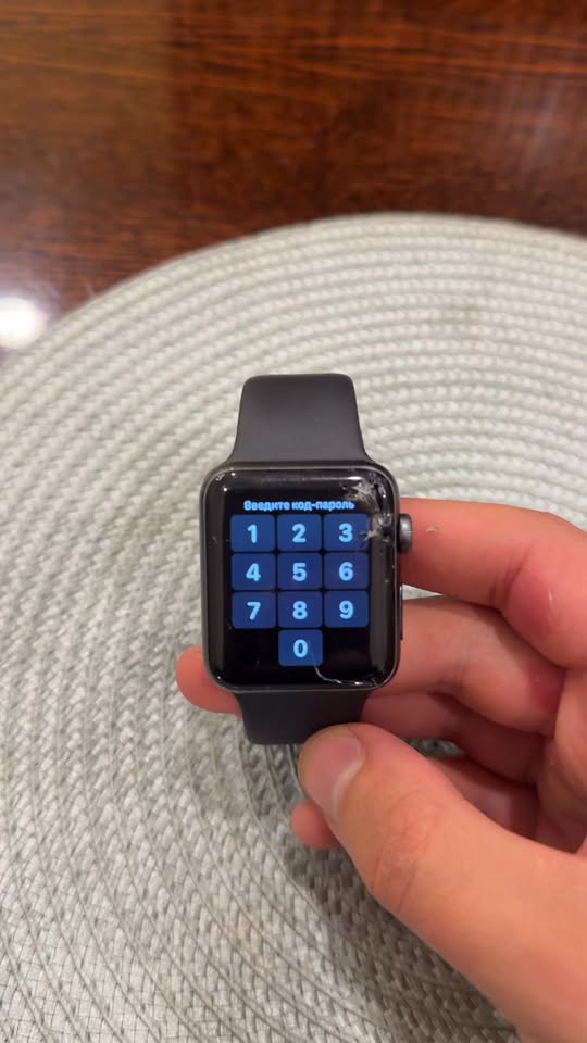 Apple Watch 3, экран 42 мм похум