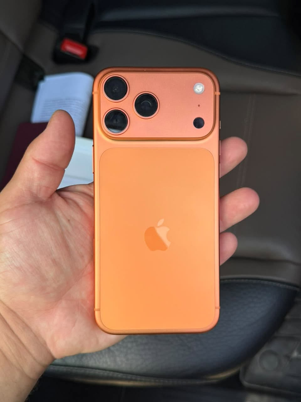 iPhone 17 Pro Max 256GB, 92% battery