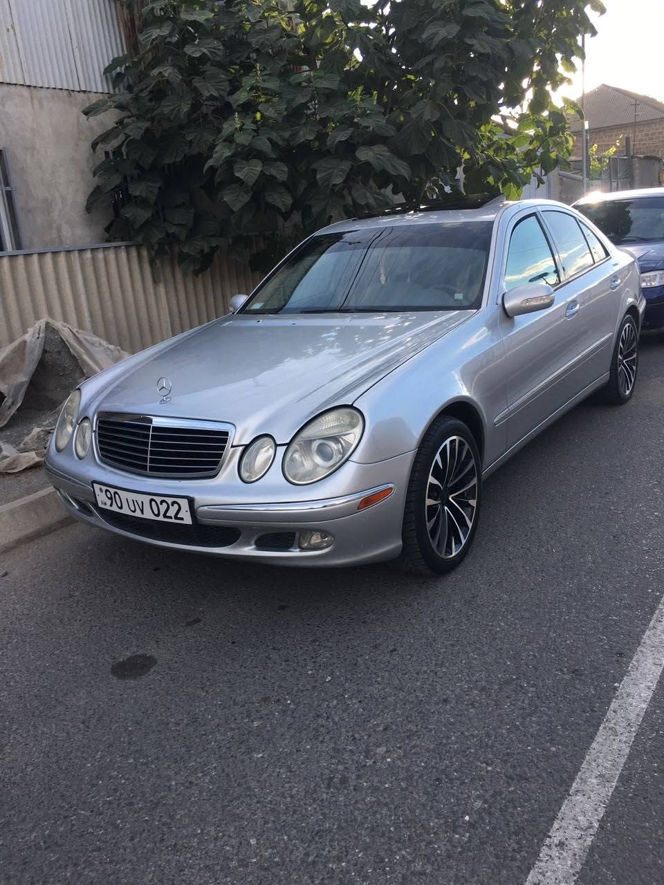Mercedes-Benz W211 E320 2002 — 8,500$