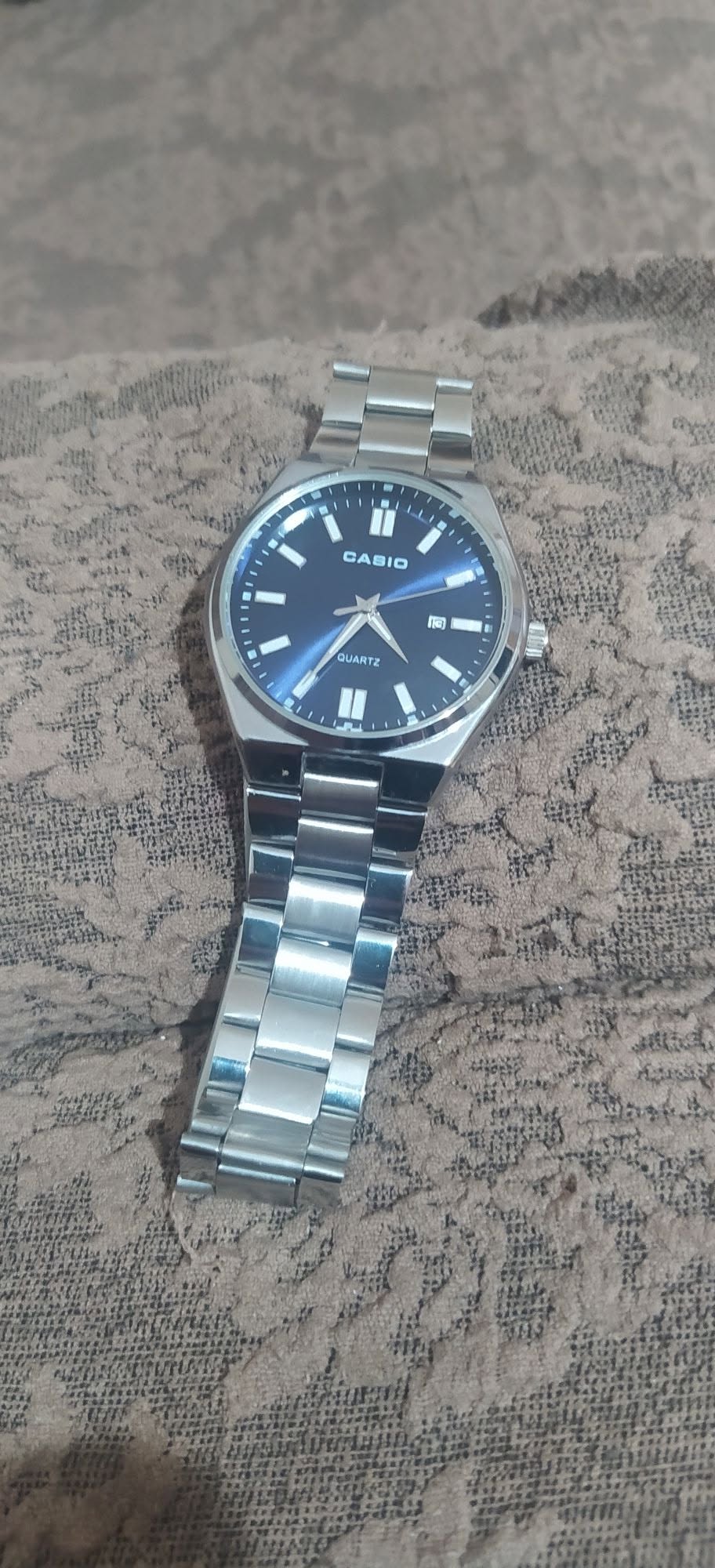 Casio quartz wristwatch, steel strap
