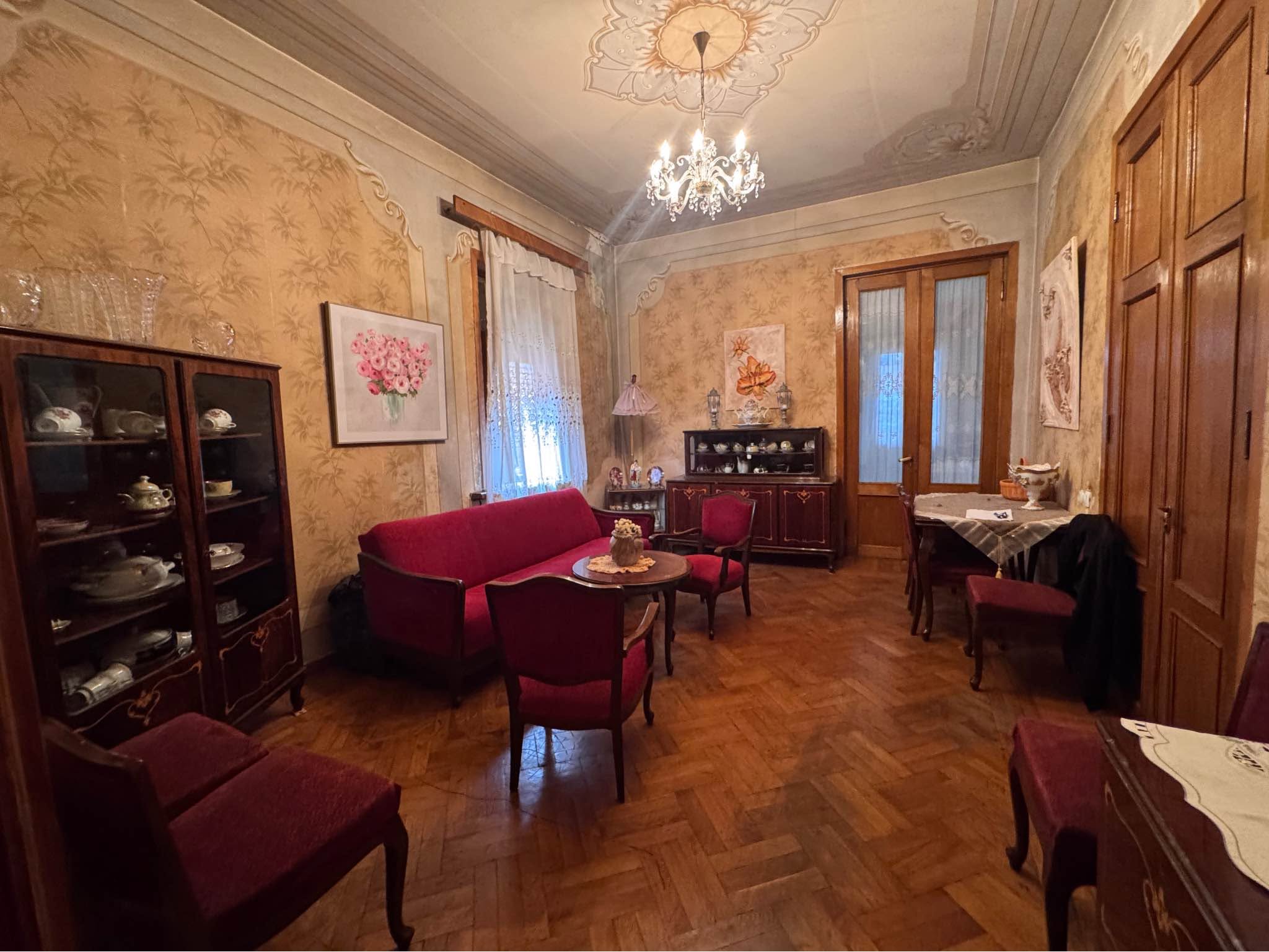 For sale Romanian dining bedroom and cabinet