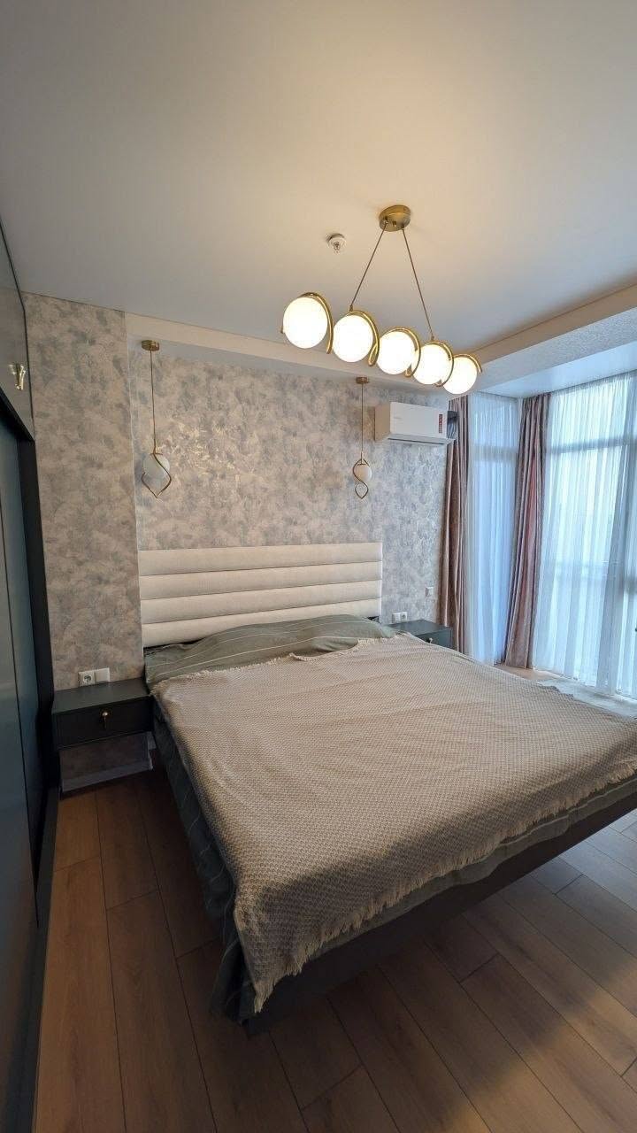 2+1 mənzil şəhər mənzərəsi ilə - 135,000$