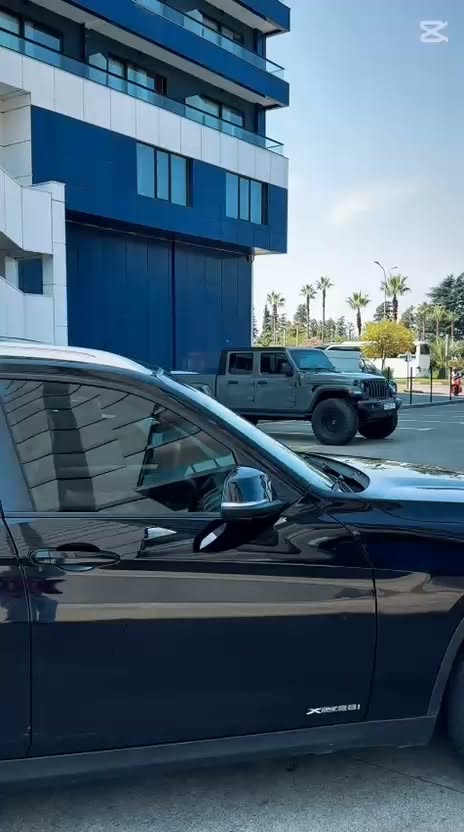 იყიდება იცვლება BMW X1 I28 Xdrive — 6,800$