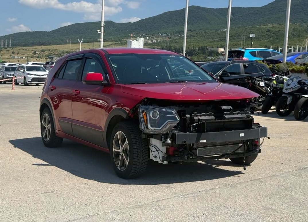 Kia Niro 2023 — 7,500$