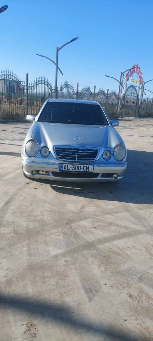 Avtomobil 2000