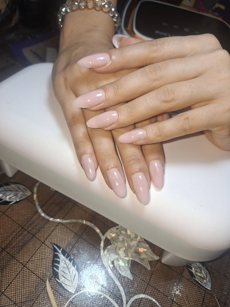 Mən şilak edirəm 💅Batumi şəhərində işləyirəm, tam sterilizasiya ilə — 20₾