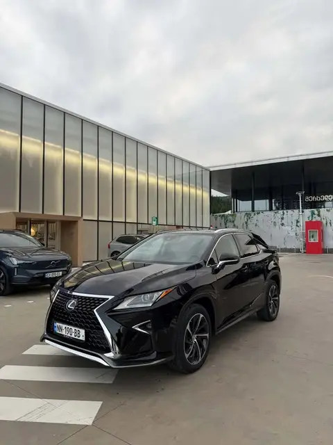 Lexus 2017 — 24,000$