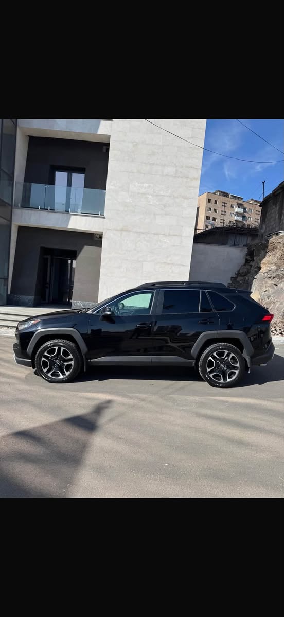 Vichak RAV 4 2018 — 27,000$