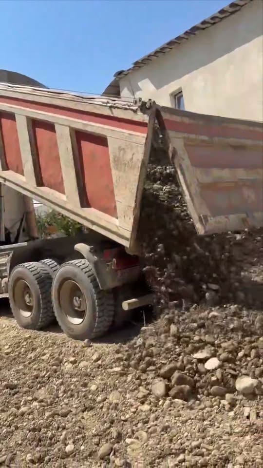 🏗️ Şəxsi evlərin demontajı və tikintisi