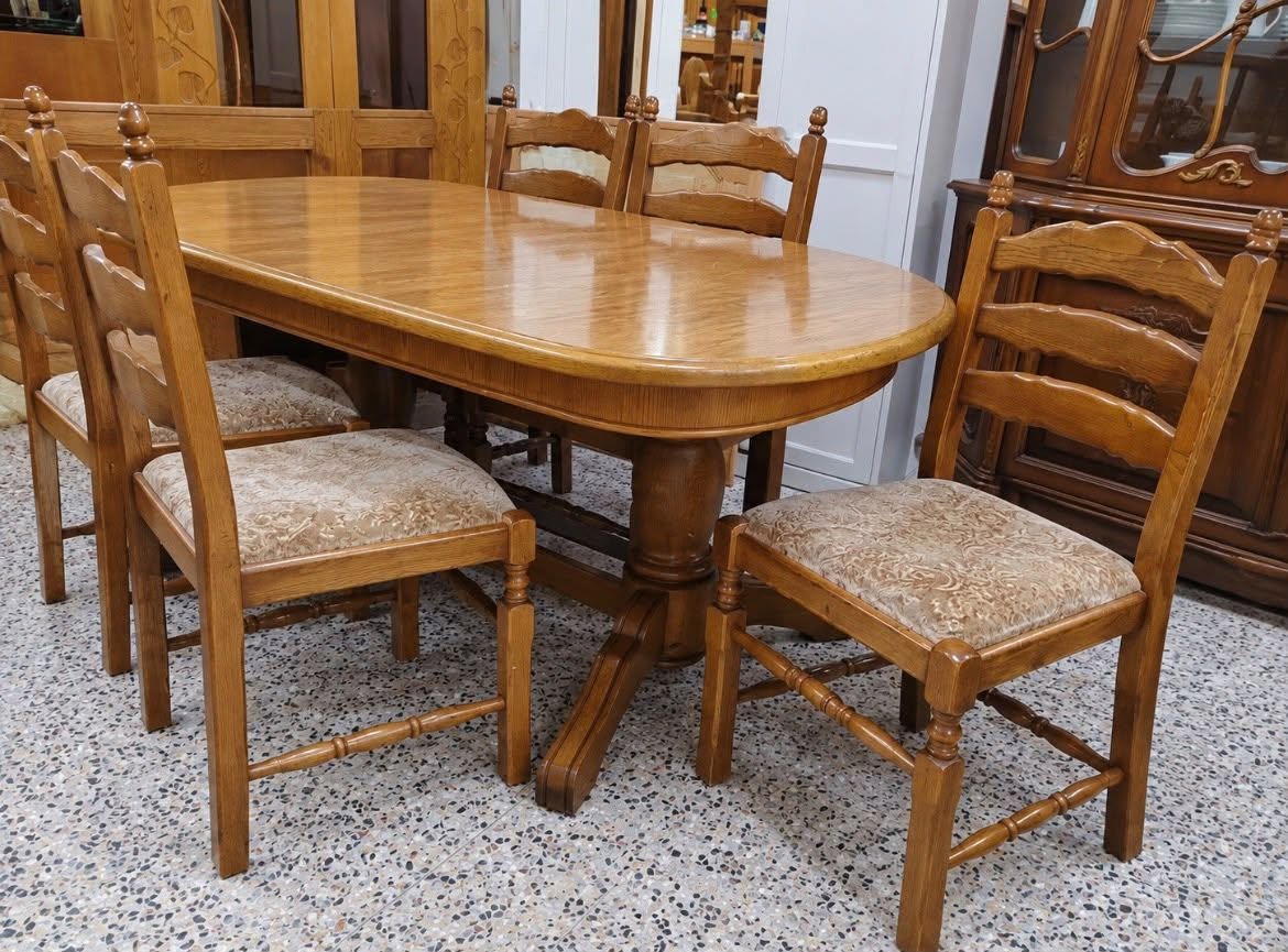 Massive wooden extendable table — 800₾
