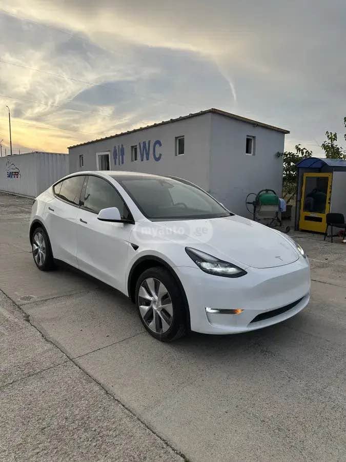 იყიდება განვადებით !!! მოდელი: 2021 Tesla — 21,000$