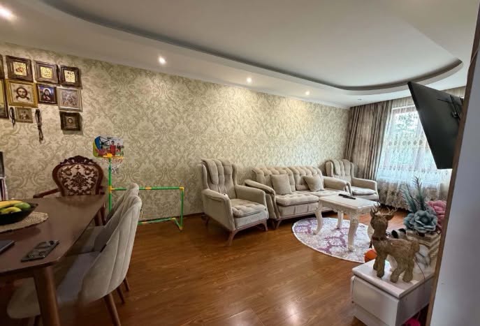 Продается 4-комнатная квартира, Тбилиси — $98,000