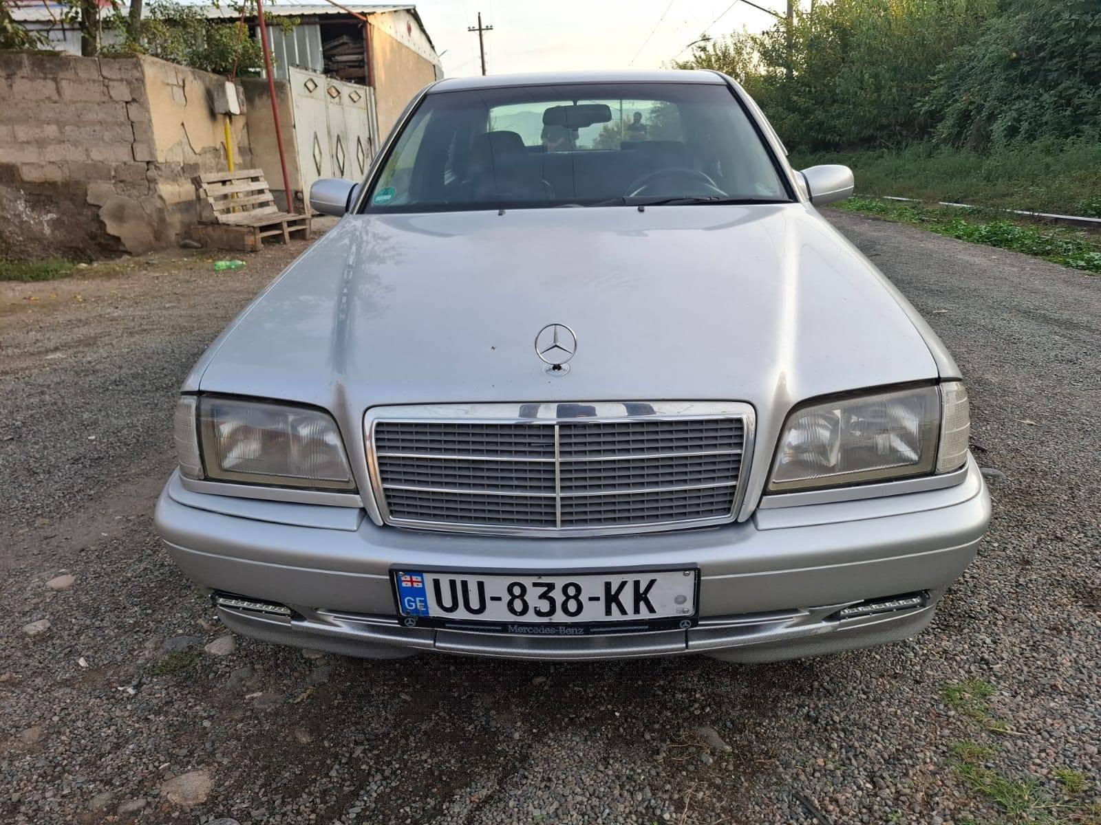 Avtomobil 1996 — 2,500$