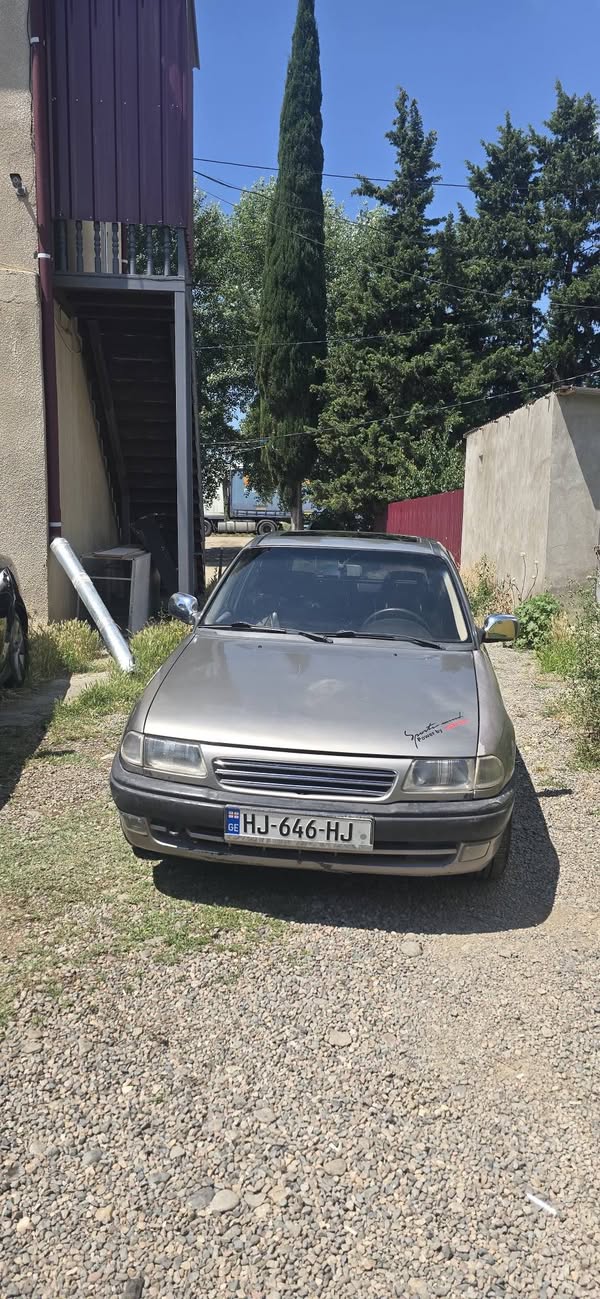 Opel 1996
