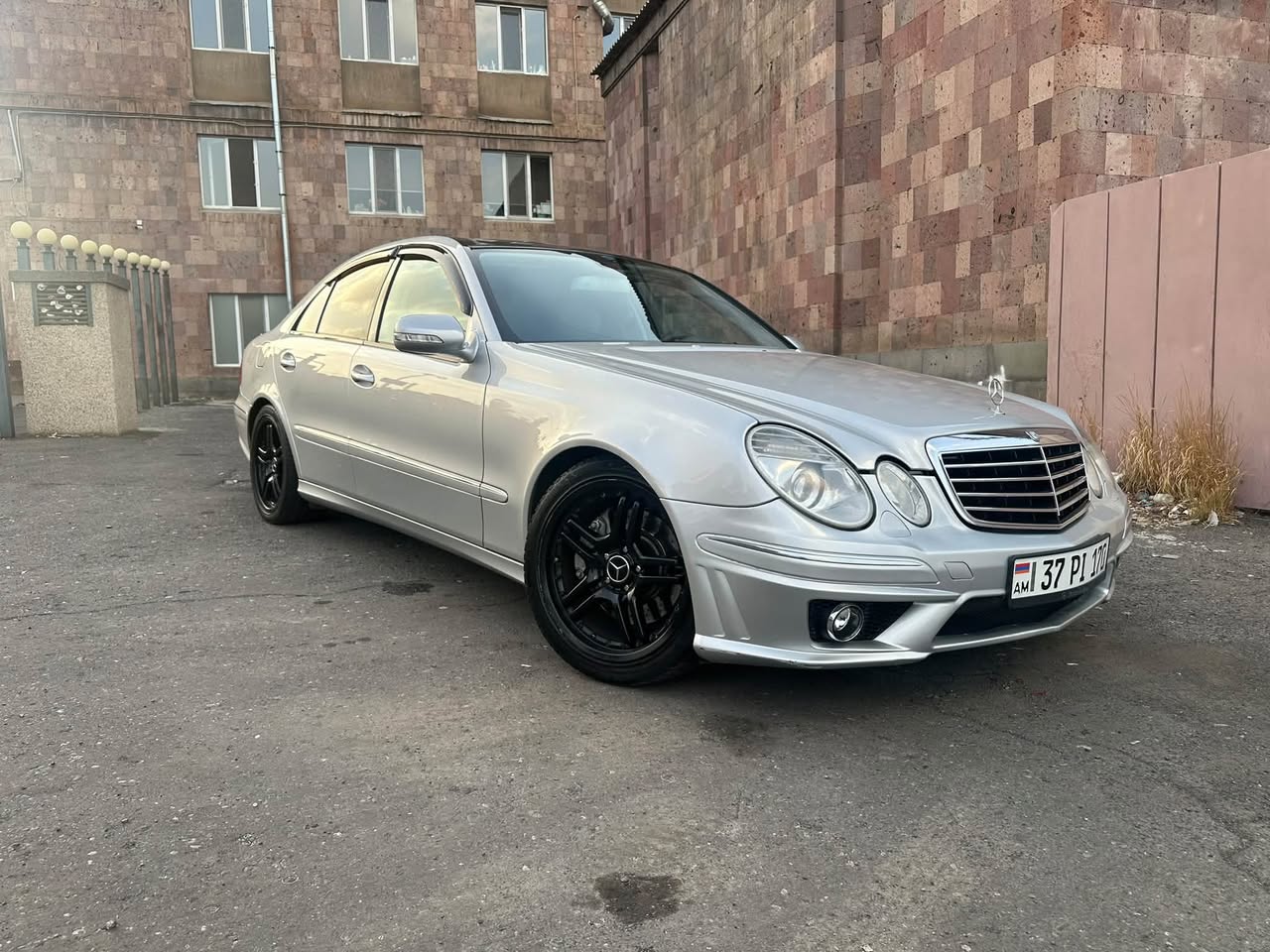 W211 2008
