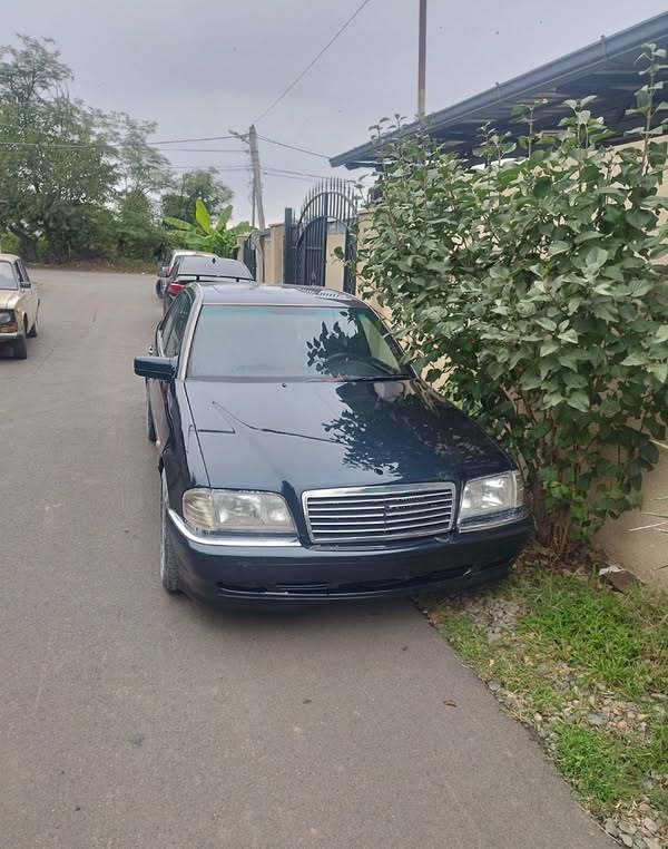 Avtomobil 1996