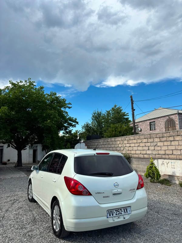 Avtomobil 2004 — 2,500$