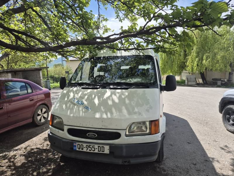 Avtomobil 2000