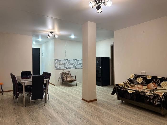 3 oda daire kiraya verilmektedir, Tiflis