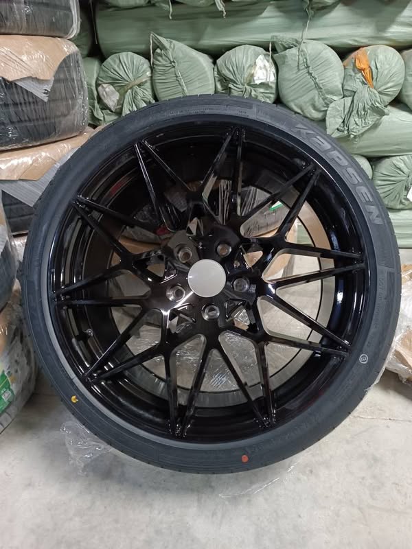 Avtomobil — 1,900$