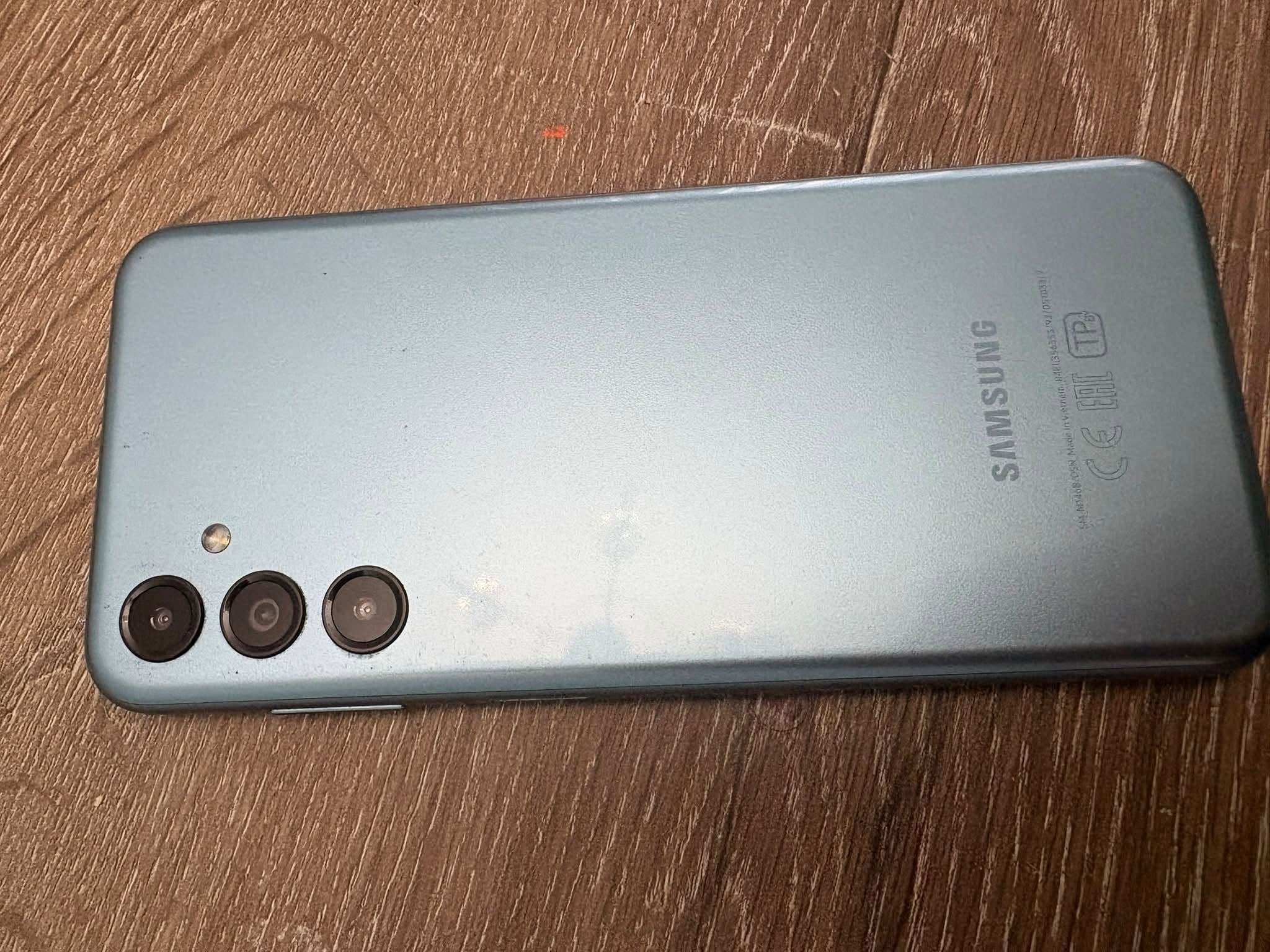 Galaxy M14 5G 128G იყიდება დაკრულია