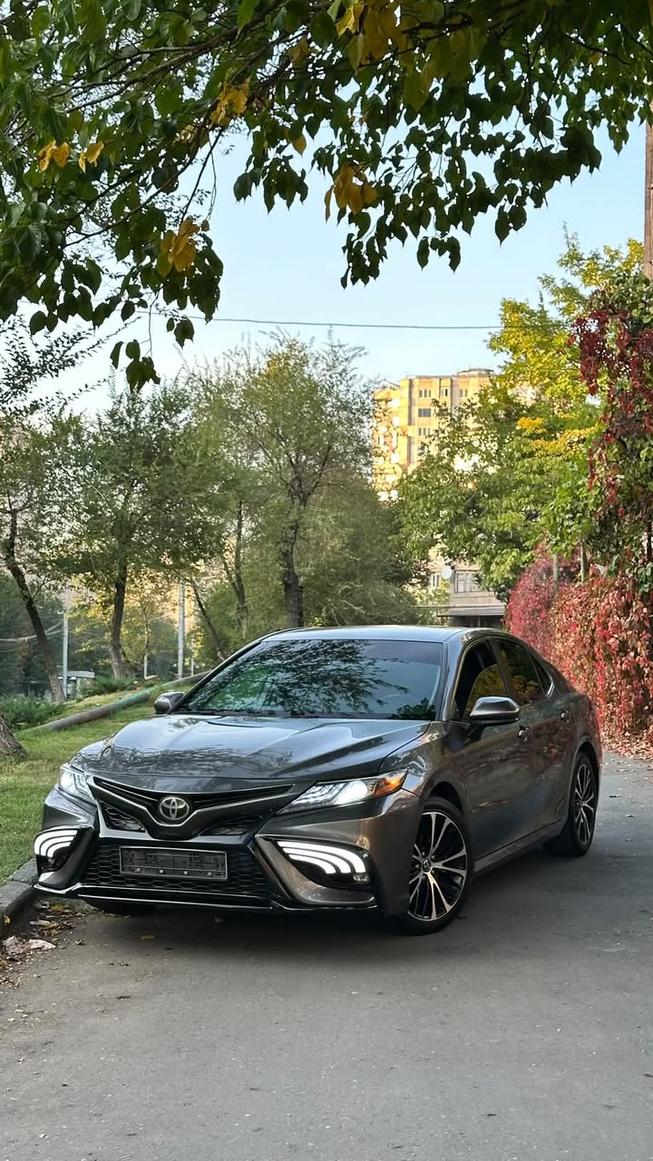 Camry v70 2020 SE Մեքենան գտնվում