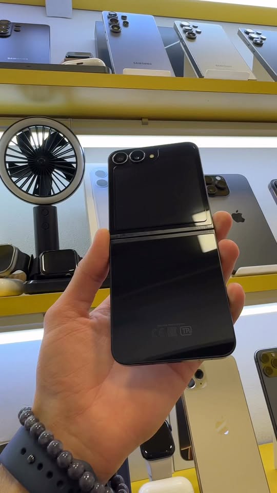 Samsung ZFlip 7 FE 175 000 8/128GB