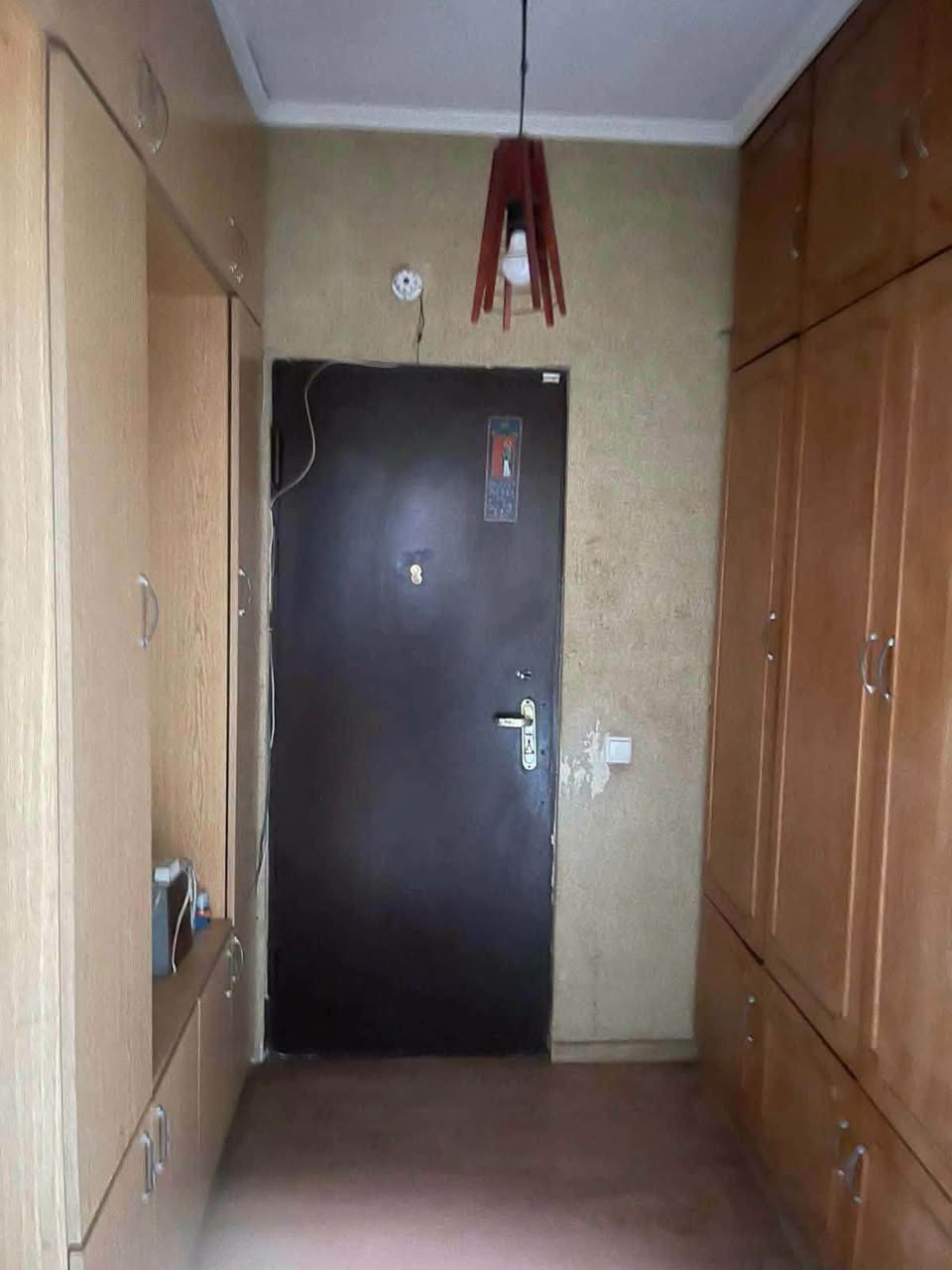 იყიდება 5-ოთახიანი ბინა, რუსთავი — $85,000