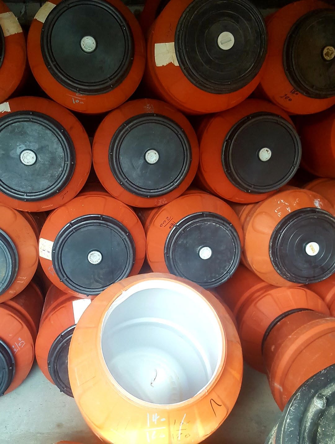 For sale 250-liter European kegs Pischevoi kegs