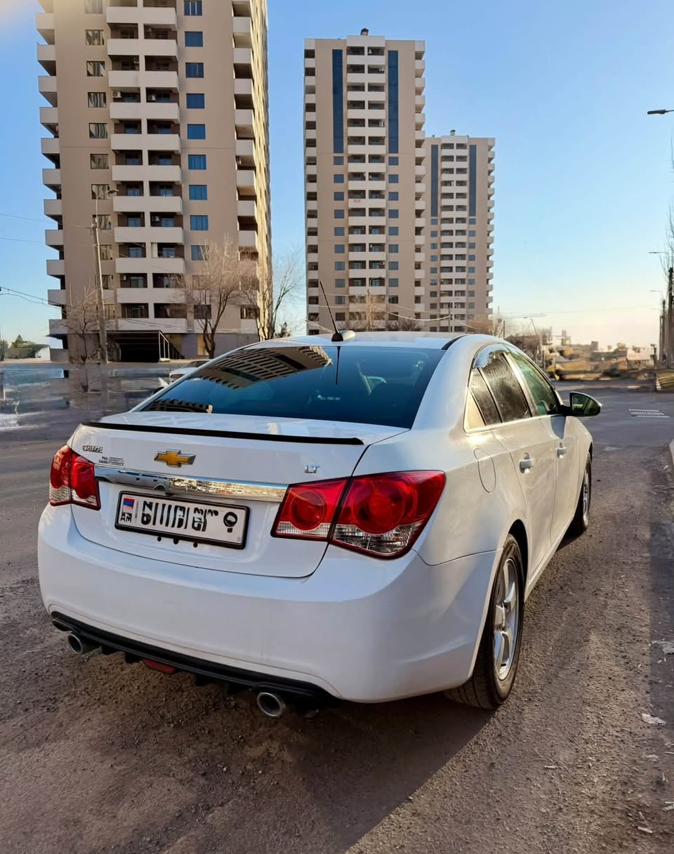 Chevrolet Cruze 2015 — 6,500€