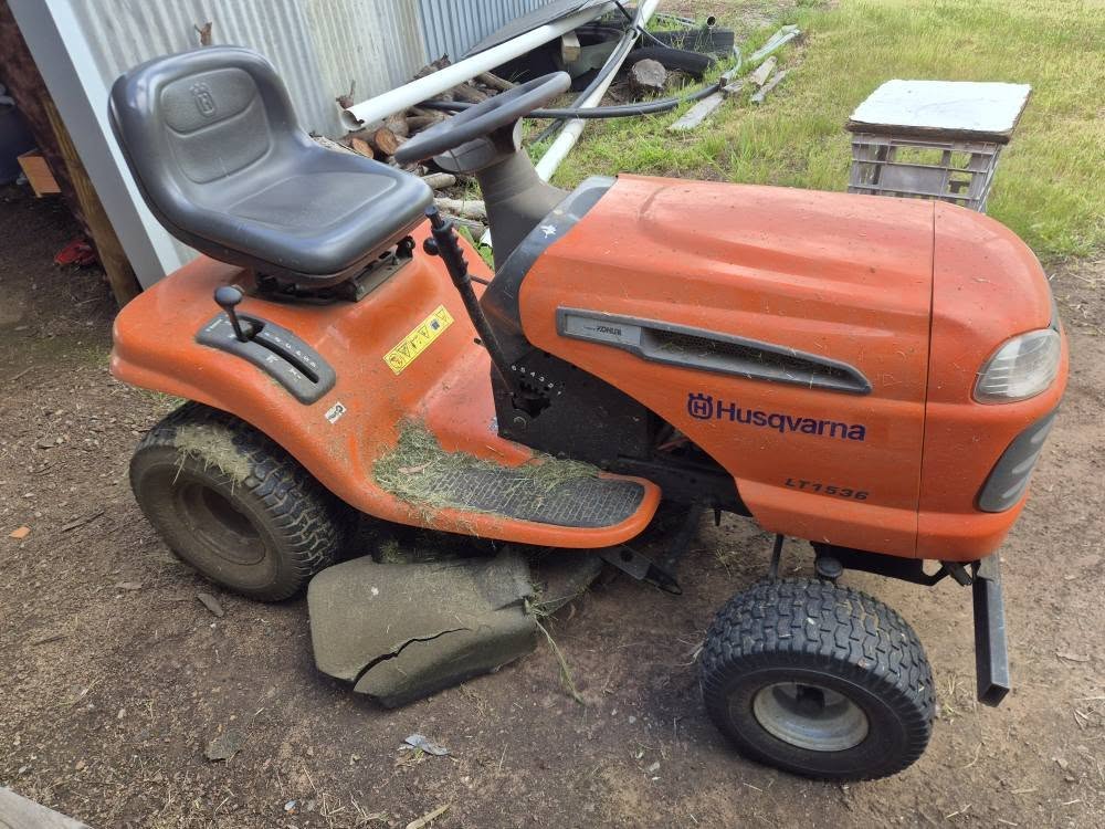 💥SALE💥 Husqvarna LT1536, ride-on lawn mower
